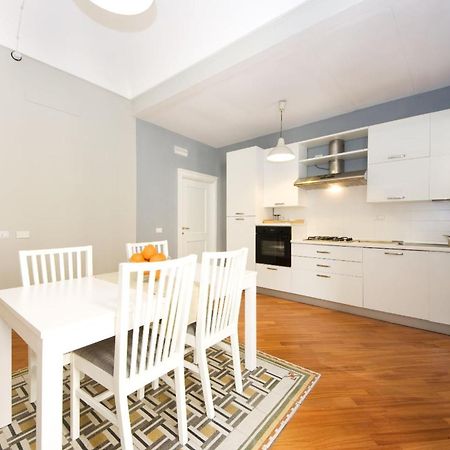 Ortigia Guest House Casa Flora Сиракуза Стая снимка