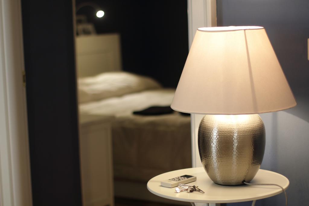 Ortigia Guest House Casa Flora Сиракуза Екстериор снимка
